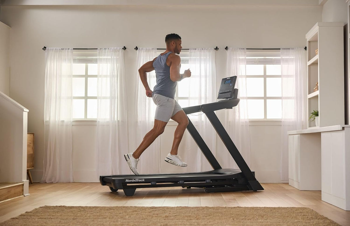 NordicTrack T-Serie: Laufband mit Steigung, Bluetooth & 136 kg Tragkraft
